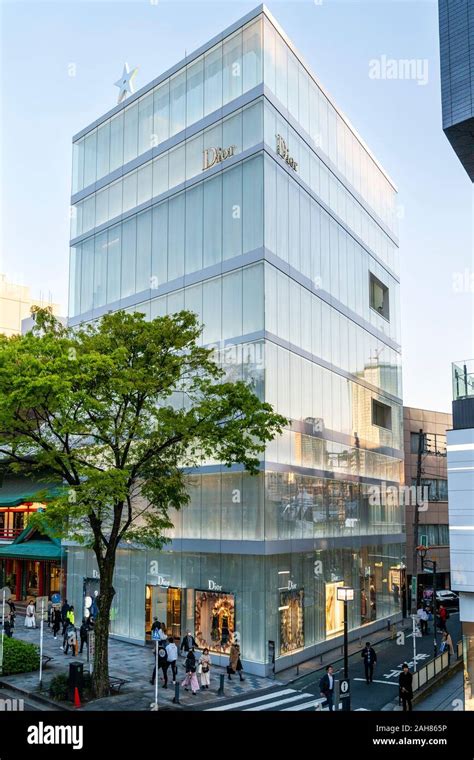 dior building omotesando